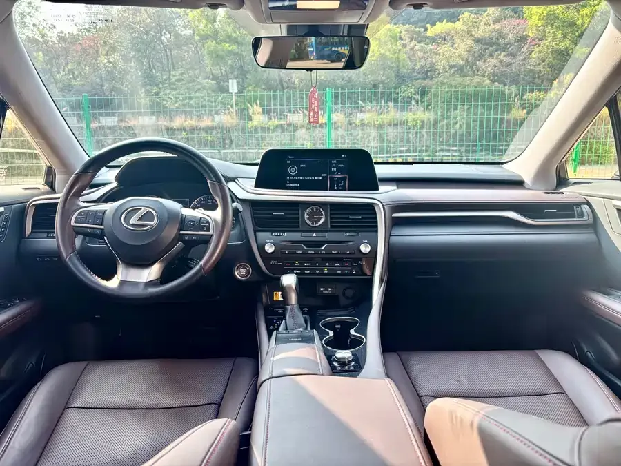 Lexus RX 2020 facelift 300 two-wheel drive comfort version 2022 — миниатюра 4