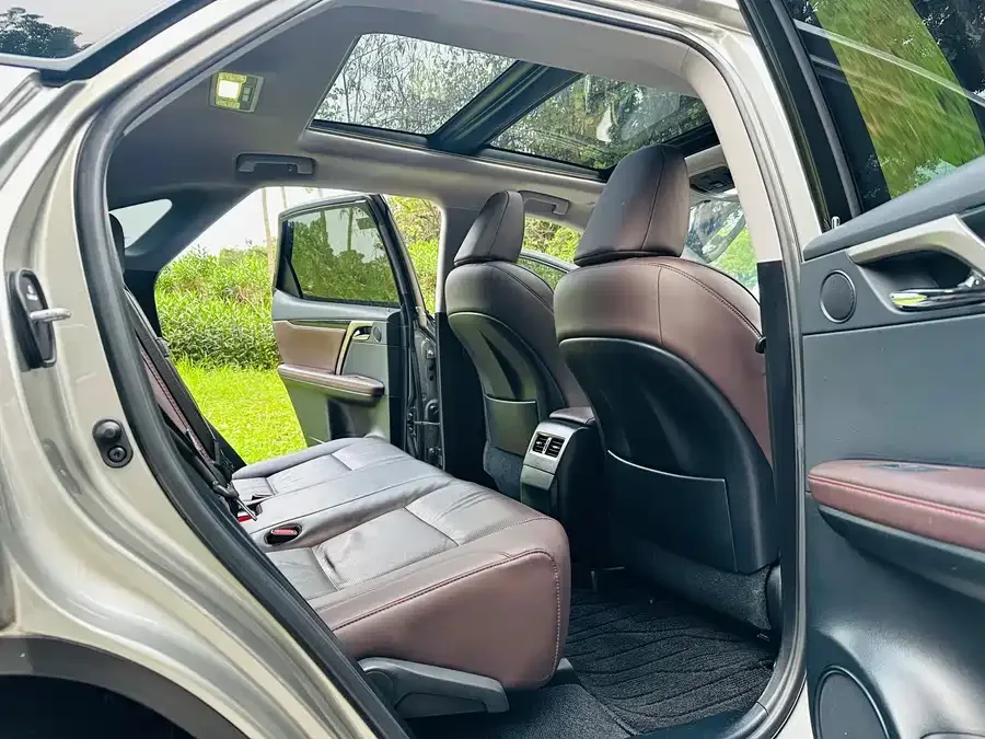 Lexus RX 2020 facelift 300 four-wheel drive elegant version 2022 — миниатюра 4