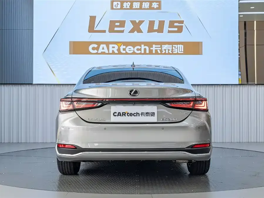 Lexus ES 2025 200 Premium Edition 2025 — миниатюра 2