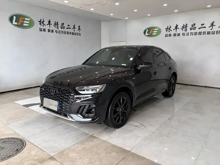 Audi Q5L Sportback 2025 quattro 45th Anniversary Edition 40 TFSI Luxury 2026 — фото 1, купить с доставкой в Москву