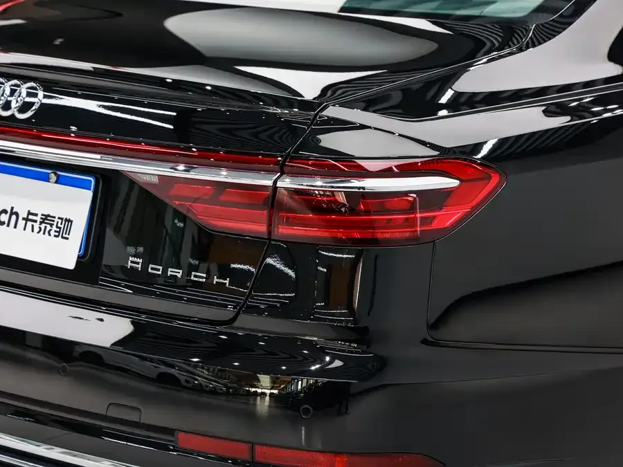 Audi A8 2022 A8L Horch Founders Edition Classic 2022 — миниатюра 3