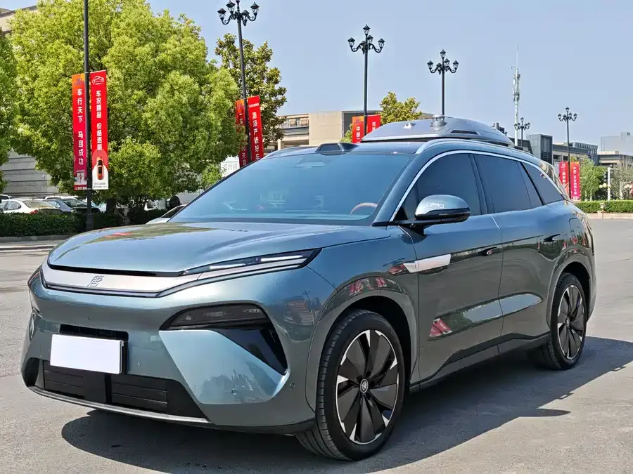 BYD Tang L 2025