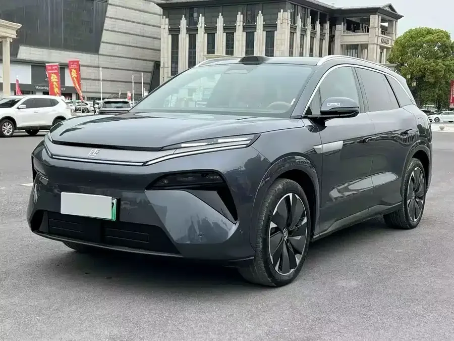 BYD Tang L 2025
