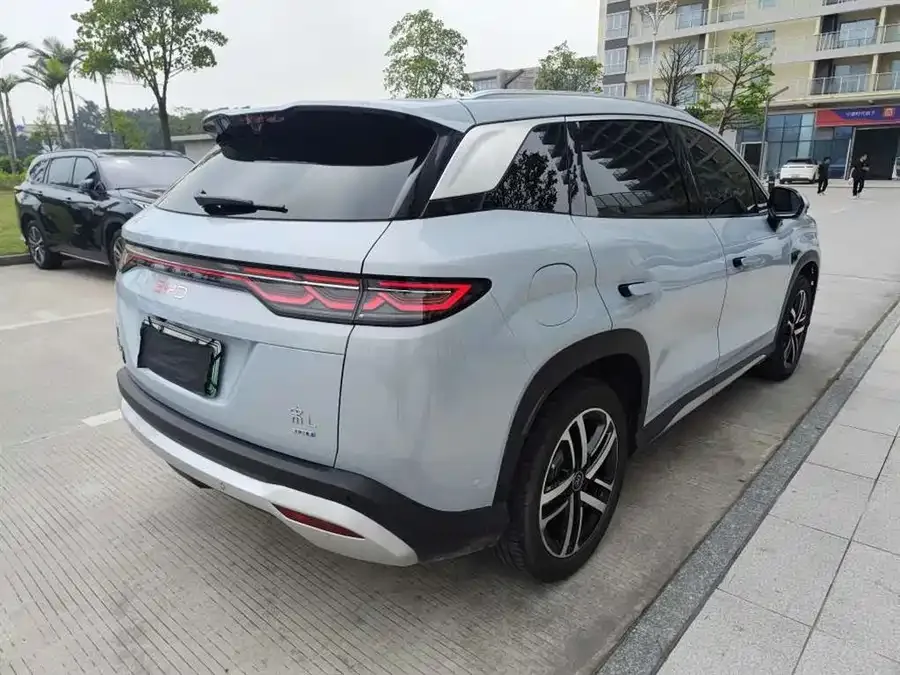 BYD Song L DM-i Song L DM-i 2025 Intelligent Driving Edition 112km Surpassing Edition 2025 — миниатюра 3