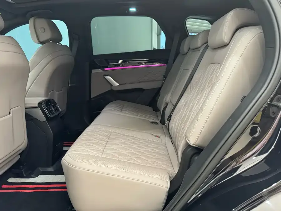 BYD Tang New Energy Tang New Energy 2025 DM-i 115KM Flagship 2025 — миниатюра 2