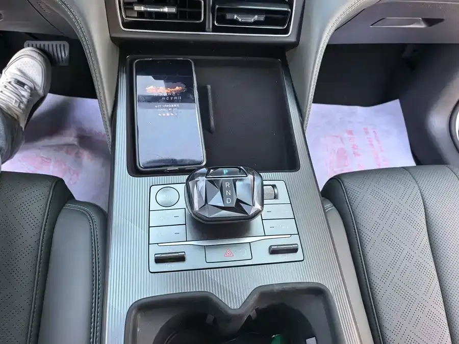 BYD Song L DM-i Song L DM-i 2025 Intelligent Driving Edition 112km Leading Model 2025 — миниатюра 4