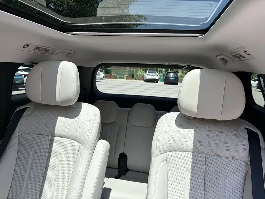 BYD summer Summer 2025 DM-i 1.5T 100km Leading Model 2025 — миниатюра 3