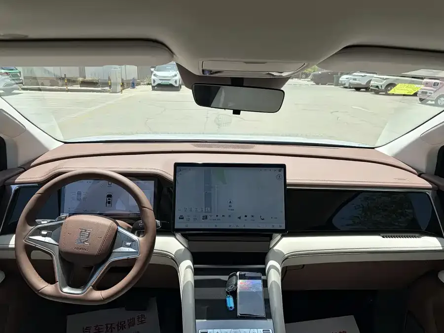 BYD summer Summer 2025 DM-i 1.5T 100km Leading Model 2025 — миниатюра 4