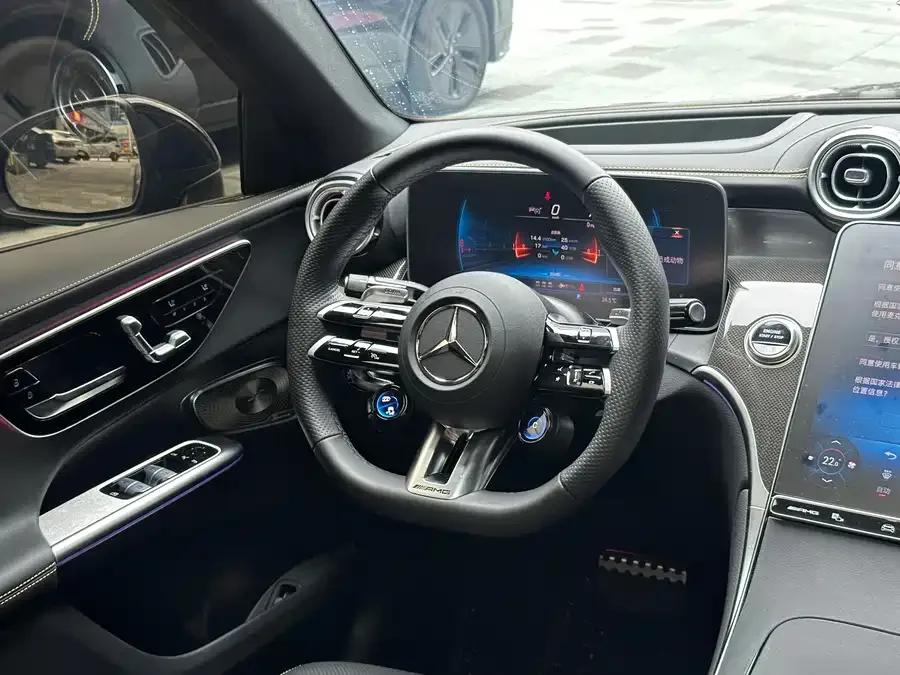 Mercedes-Benz GLC Coupe AMG Mercedes-Benz GLC Coupe AMG 2024 AMG GLC 43 4MATIC Coupe SUV 2025 — миниатюра 5