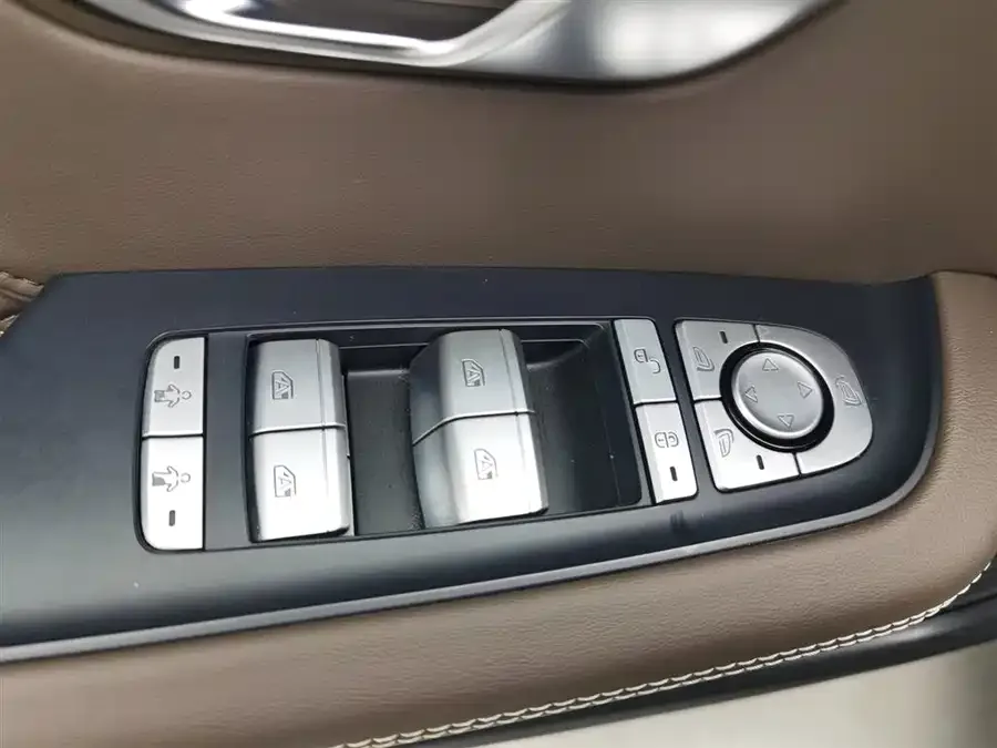 BYD Second-hand Han 2022 DM-i 121KM Premium Edition 2022 — миниатюра 3
