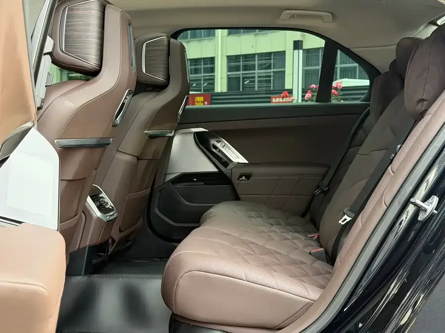 BMW 7 Series BMW 7 Series 2023 740Li Leading M Sport Package 2023 — миниатюра 3