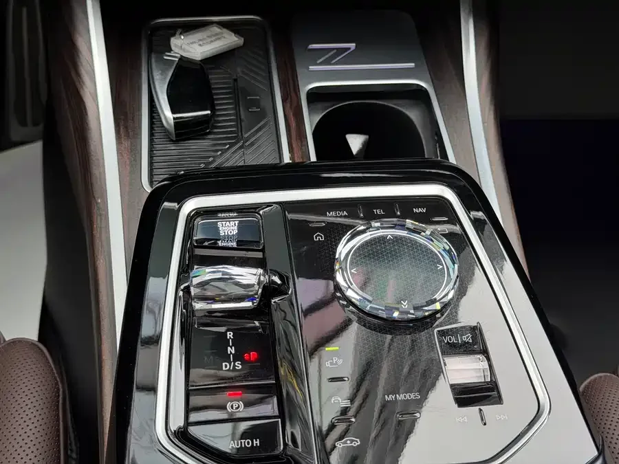 BMW 7 Series BMW 7 Series 2023 740Li Leading M Sport Package 2023 — миниатюра 4