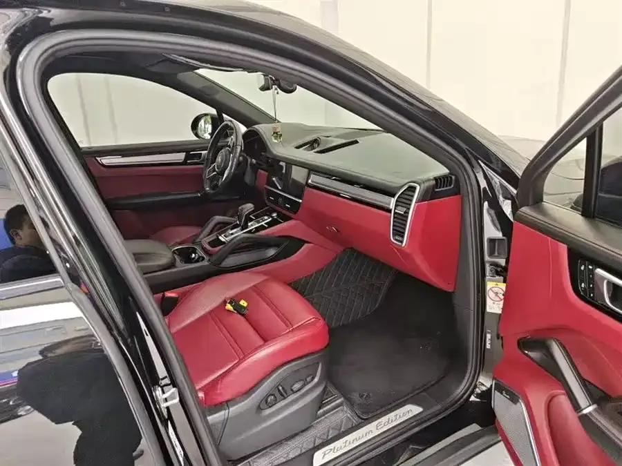 Porsche Cayenne Cayenne 2023 Cayenne S Coup 2.9T Platinum Edition 2023 — миниатюра 3
