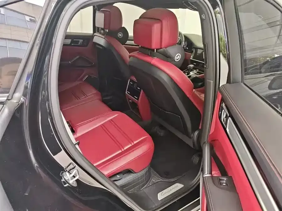 Porsche Cayenne Cayenne 2023 Cayenne S Coup 2.9T Platinum Edition 2023 — миниатюра 5