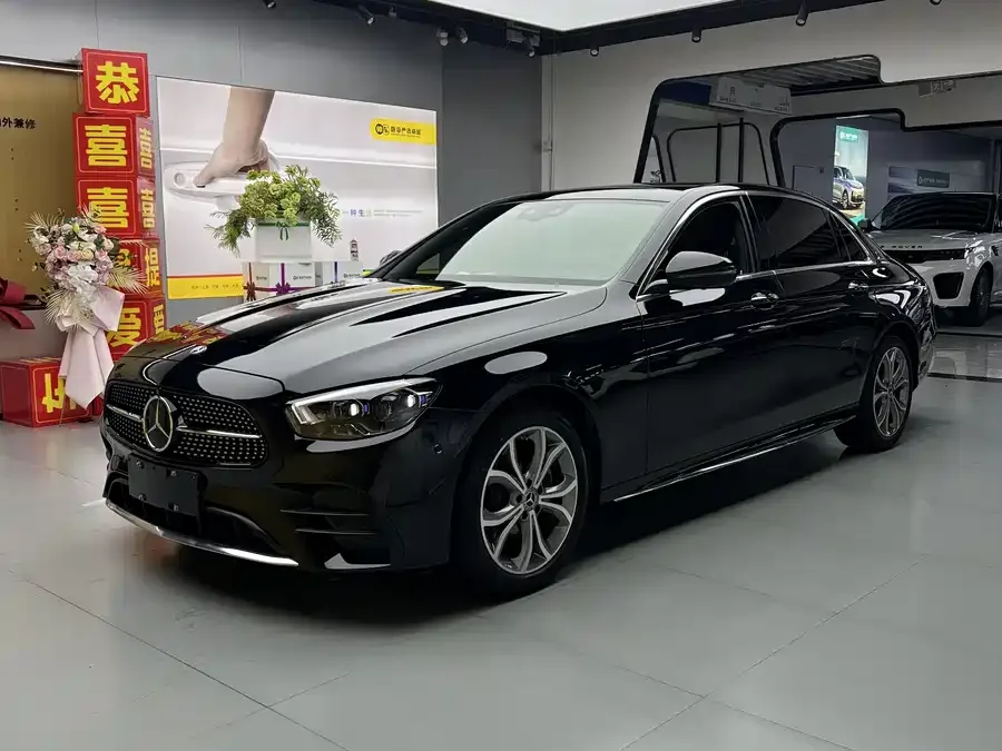 Mercedes-Benz E-Class 2022