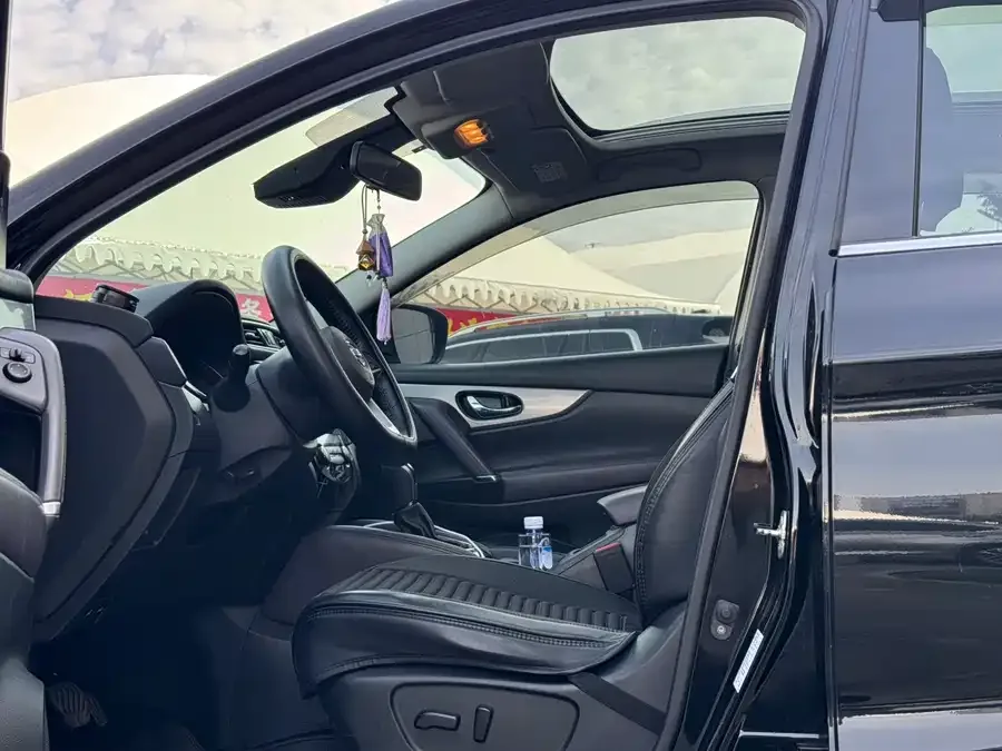 Nissan Qashqai Qashqai 2022 2.0L CVT XV Prem XiaoNight Edition 2023 — миниатюра 4