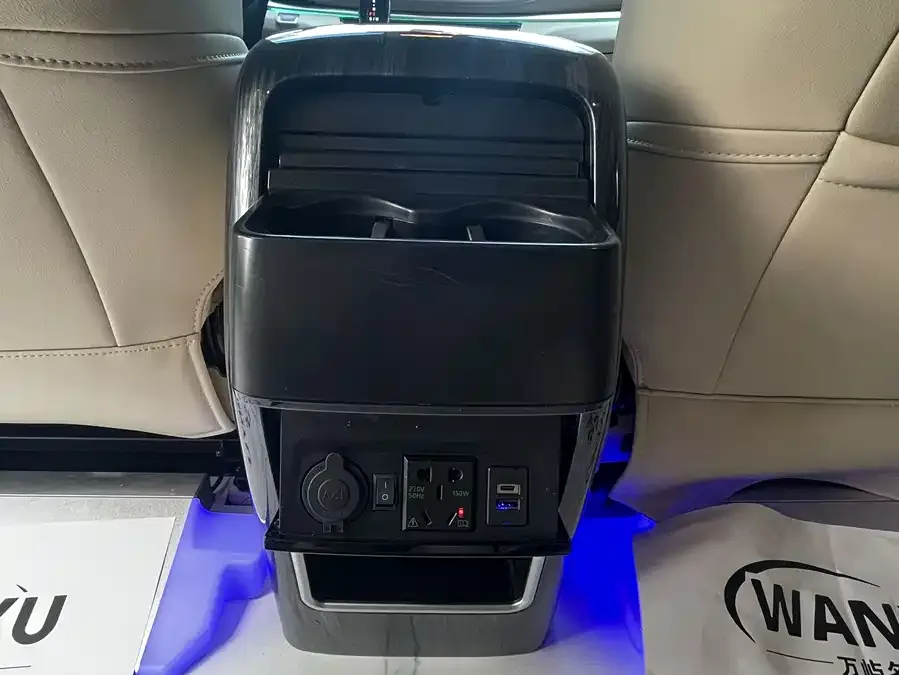 Buick GL8 2023 Land Business Class 652T Luxury Edition 2023 — миниатюра 4