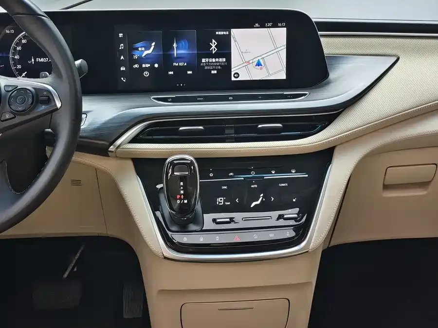 Buick GL8 2022 ES Lu Zun 653T Exclusive model 2022 — миниатюра 4