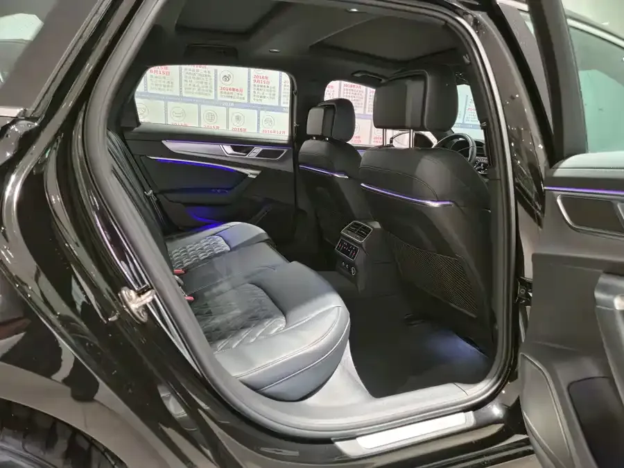 Audi A6L 2025 45 TFSI Selected Dynamic Edition 2025 — миниатюра 5