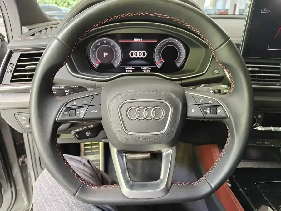 Audi Q5L 2025 40 TFSI Luxury Dynamic Edition 2025 — миниатюра 3
