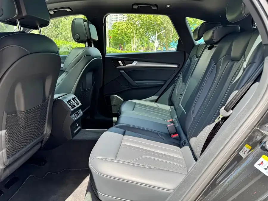 Audi Q5L 2025 45 TFSI Luxury Dynamic Edition 2025 — миниатюра 5