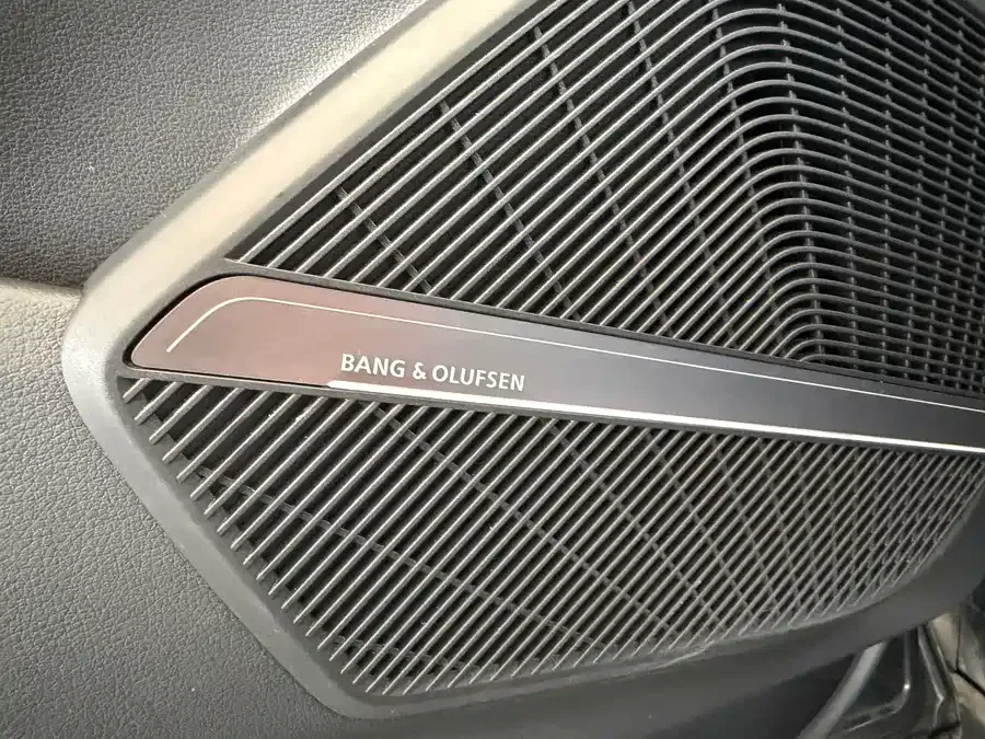 Audi Q5L 2022 facelift 45T luxury and dynamic model 2022 — миниатюра 4