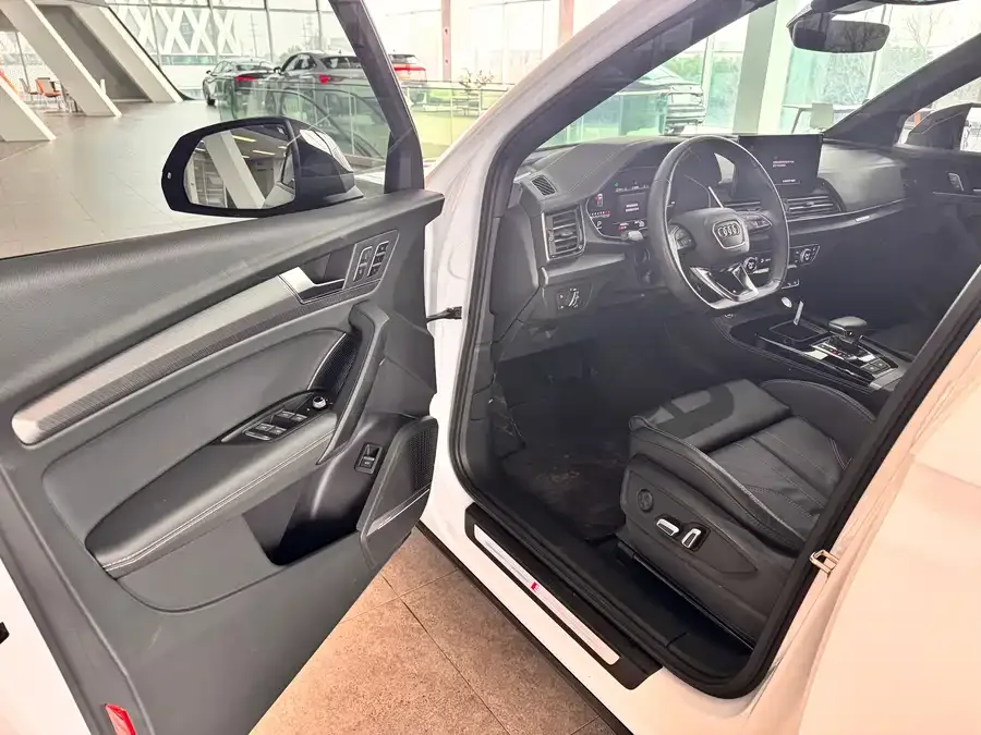 Audi Q5L 2023 45T luxury and dynamic model 2023 — миниатюра 3