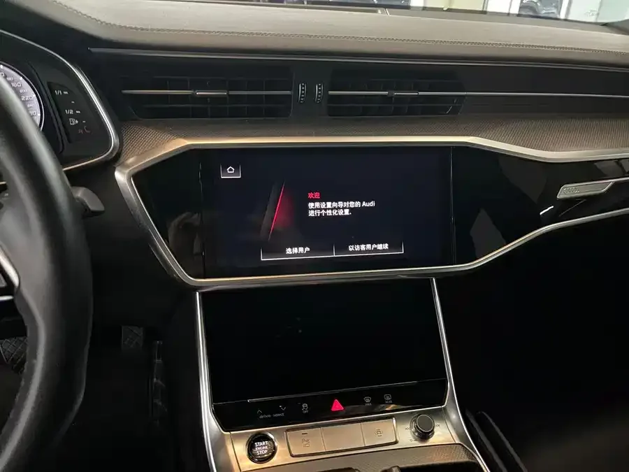 Audi A6L 2025 45 TFSI Selected Dynamic Edition 2025 — миниатюра 3