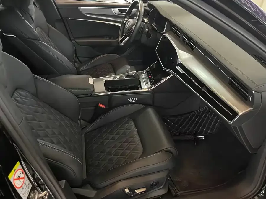 Audi A6L 2025 45 TFSI Selected Dynamic Edition 2025 — миниатюра 5