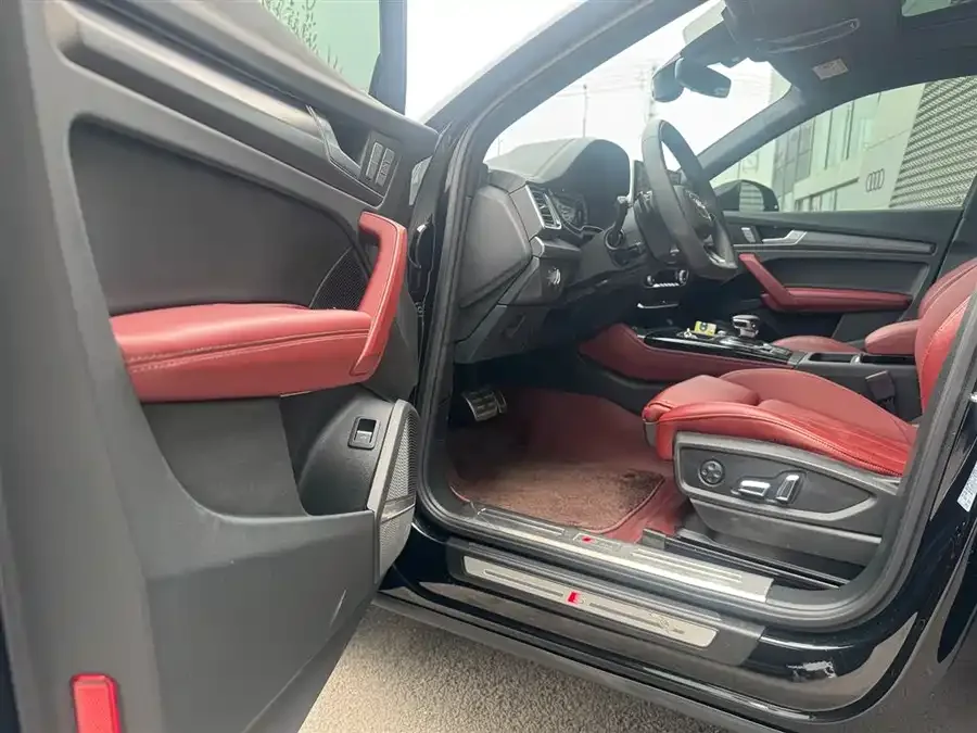 Audi Q5L 2024 45 TFSI Luxury Dynamic Edition 2024 — миниатюра 2