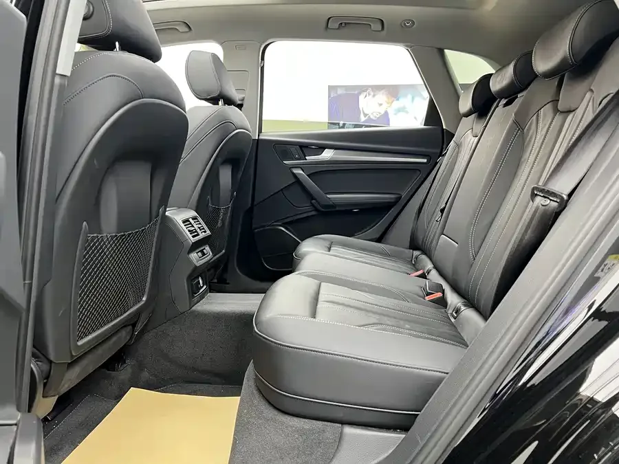 Audi Q5L 2022 40T luxury and dynamic model 2022 — миниатюра 3