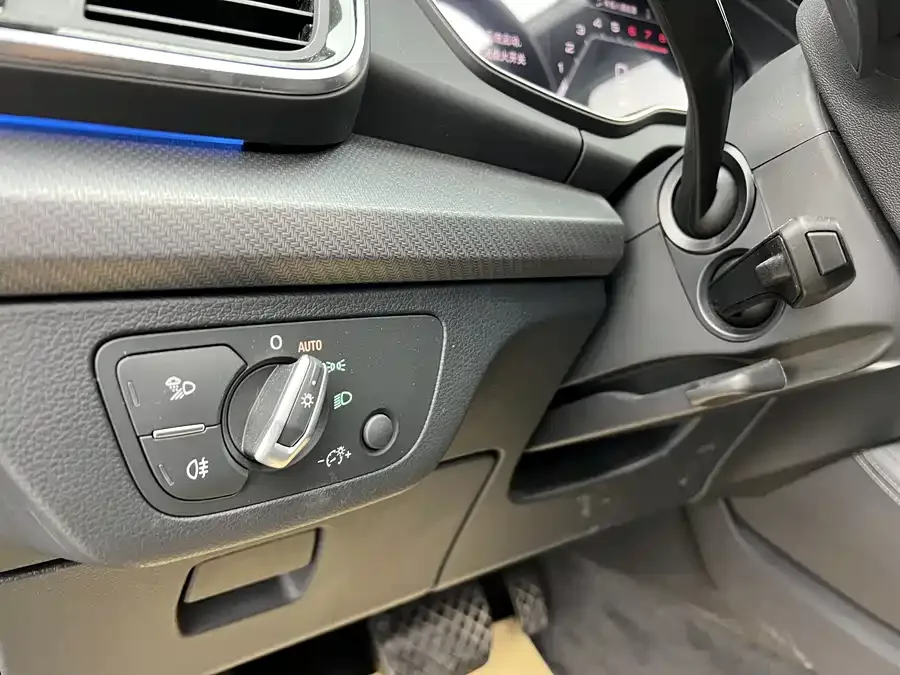 Audi Q5L 2022 40T luxury and dynamic model 2022 — миниатюра 4