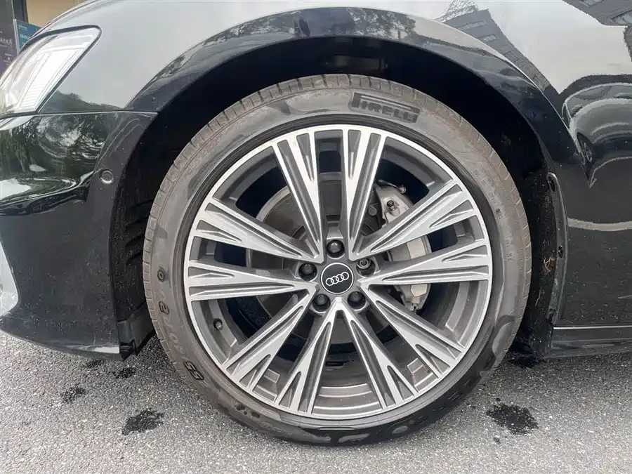 Audi A6L 2025 45 TFSI Selected Dynamic Edition 2025 — миниатюра 3