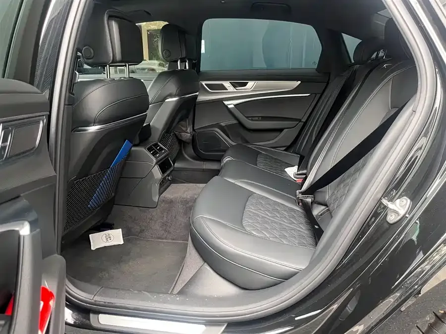 Audi A6L 2025 45 TFSI Selected Dynamic Edition 2025 — миниатюра 4