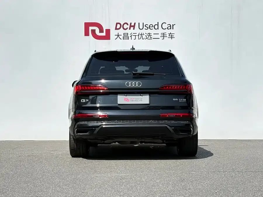 Audi Q7 2022 55 TFSI quattro S line sports model 2022 — миниатюра 2