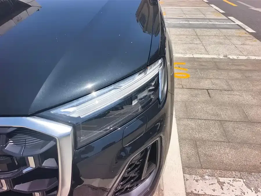 Audi Q7 2025 55 TFSI quattro S line sports model 2025 — миниатюра 5