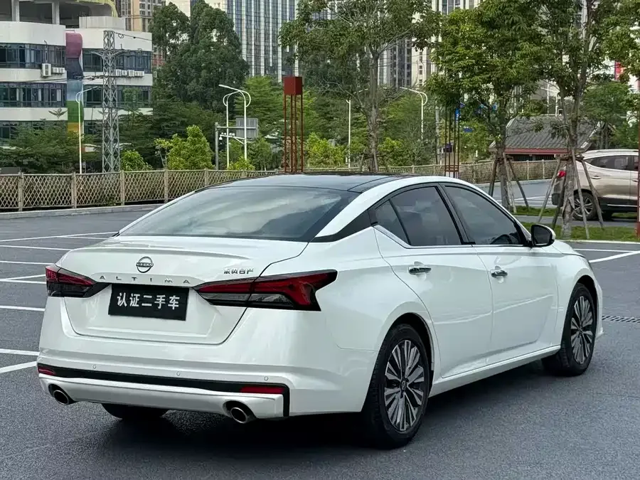 Nissan Altima 2022 Teana 2.0L XL-TLS Enjoy Edition 2023 — миниатюра 3