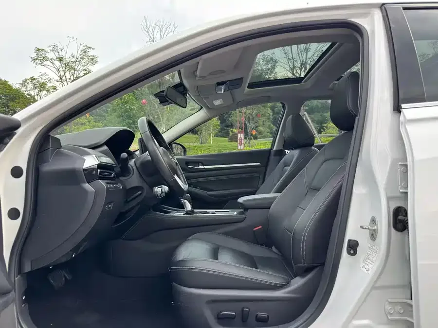 Nissan Altima 2022 Teana 2.0L XL-TLS Enjoy Edition 2023 — миниатюра 4