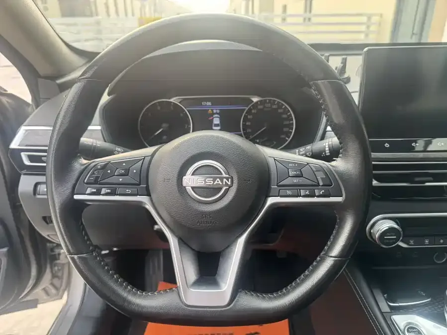 Nissan Altima 2022 Teana 2.0L XL-TLS Enjoy Edition 2023 — миниатюра 4