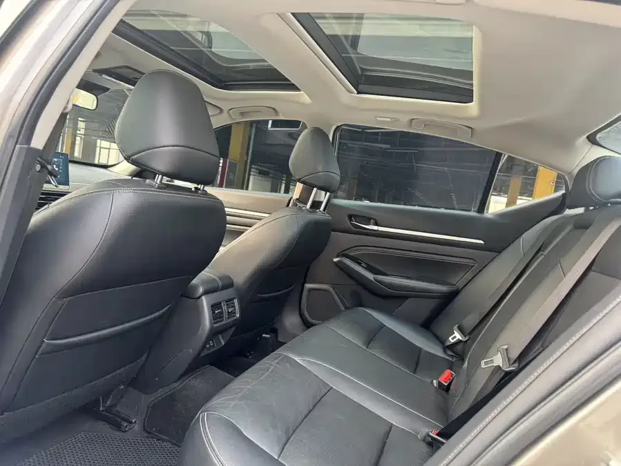 Nissan Altima 2022 Teana 2.0L XL-TLS Enjoy Edition 2023 — миниатюра 5