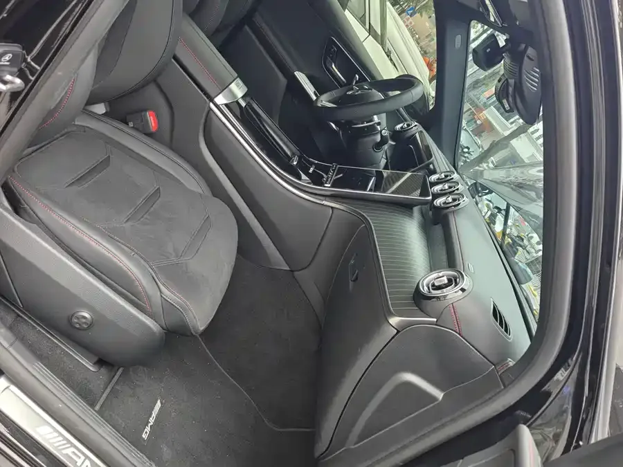 Mercedes-Benz GLC AMG 2026 Mercedes-Benz GLC AMG 43 4MATIC 2026 — миниатюра 2