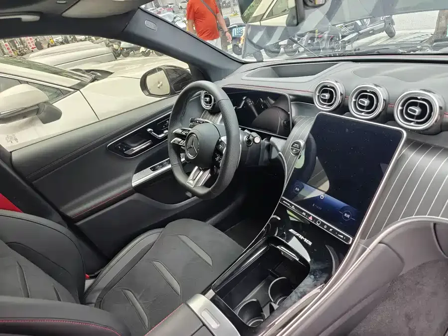 Mercedes-Benz GLC AMG 2026 Mercedes-Benz GLC AMG 43 4MATIC 2026 — миниатюра 4