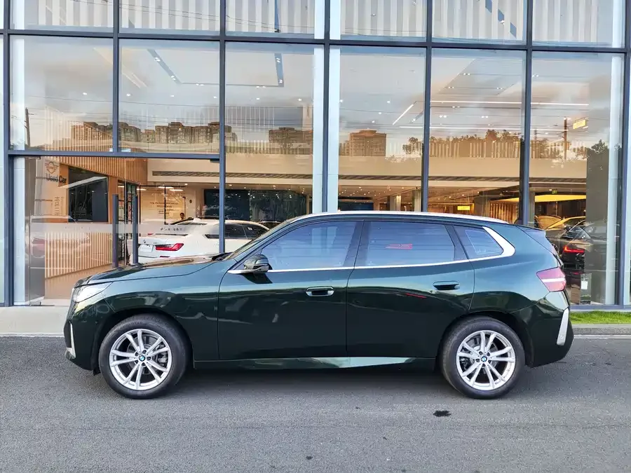 BMW X3 2025 xDrive25L Luxury Package 2025 — миниатюра 2