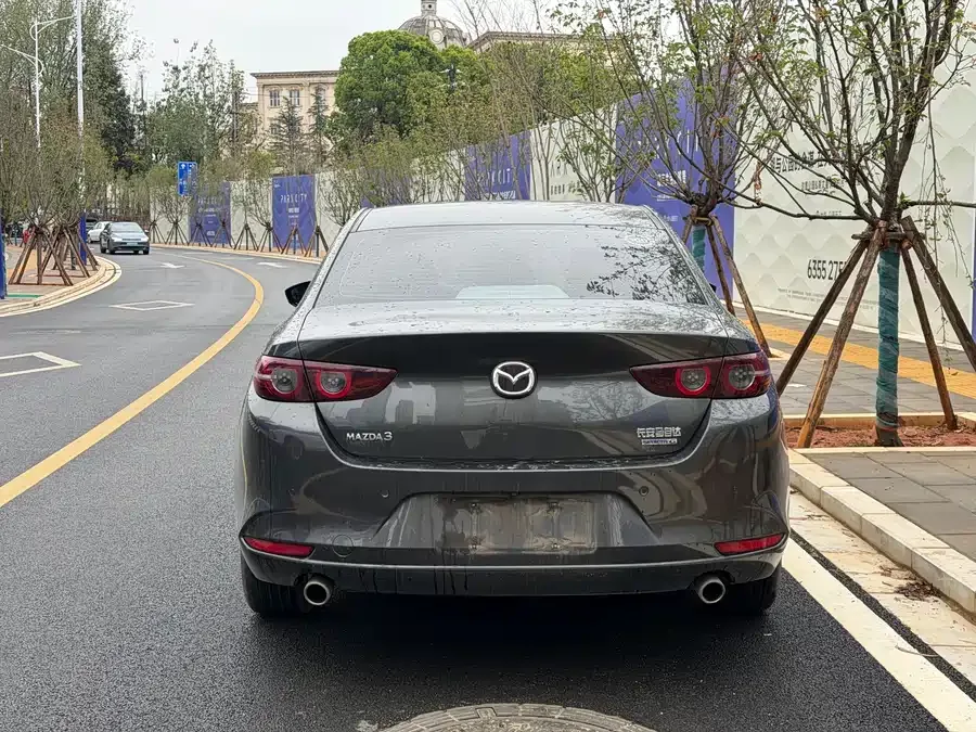 Mazda Axela Mazda3 Angkesela 2021 2.0L automatic quality version 2022 — миниатюра 4