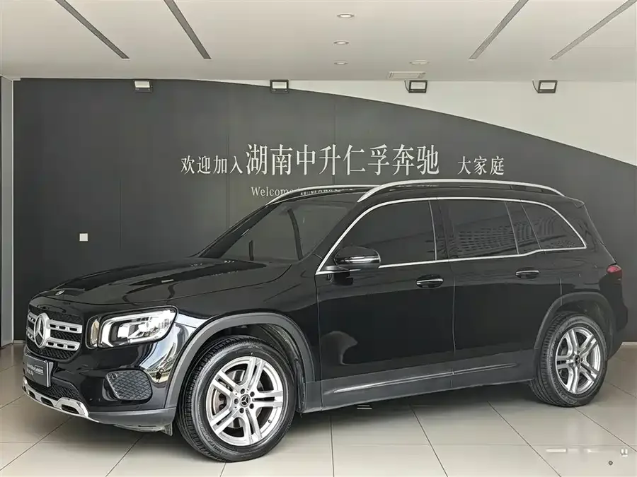Mercedes-Benz GLB-Class 2023