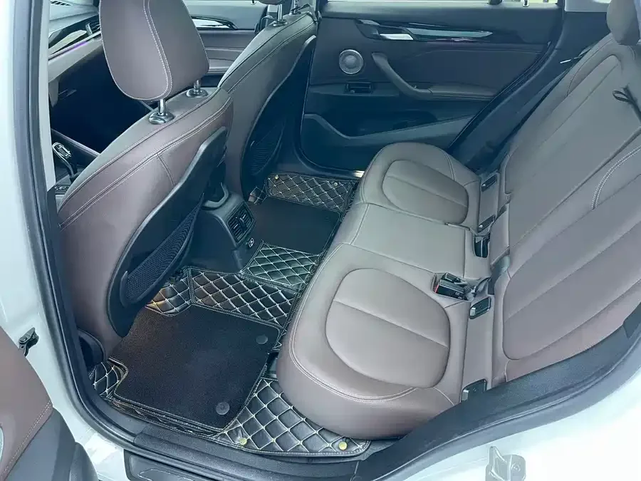 BMW X1 2022 sDrive25Li Leading Edition 2022 — миниатюра 3