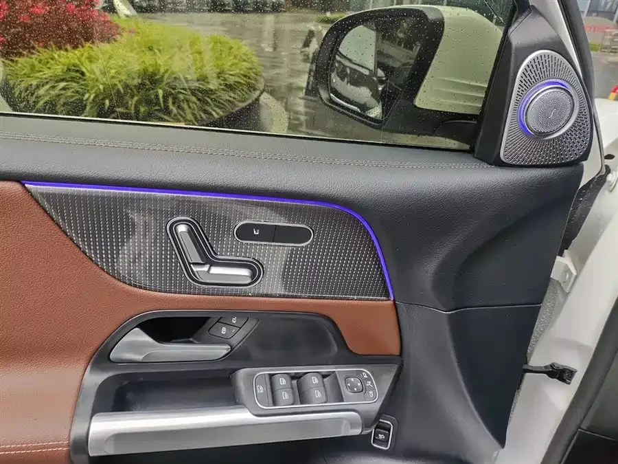 Mercedes-Benz GLB-Class Mercedes-Benz GLB 2023 GLB 220 Fashion Edition 2023 — миниатюра 3