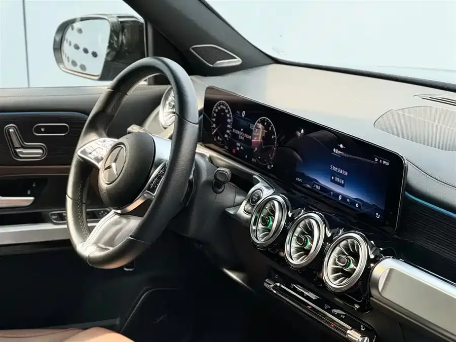 Mercedes-Benz GLB-Class Mercedes-Benz GLB 2024 GLB 220 4MATIC 2023 — миниатюра 3