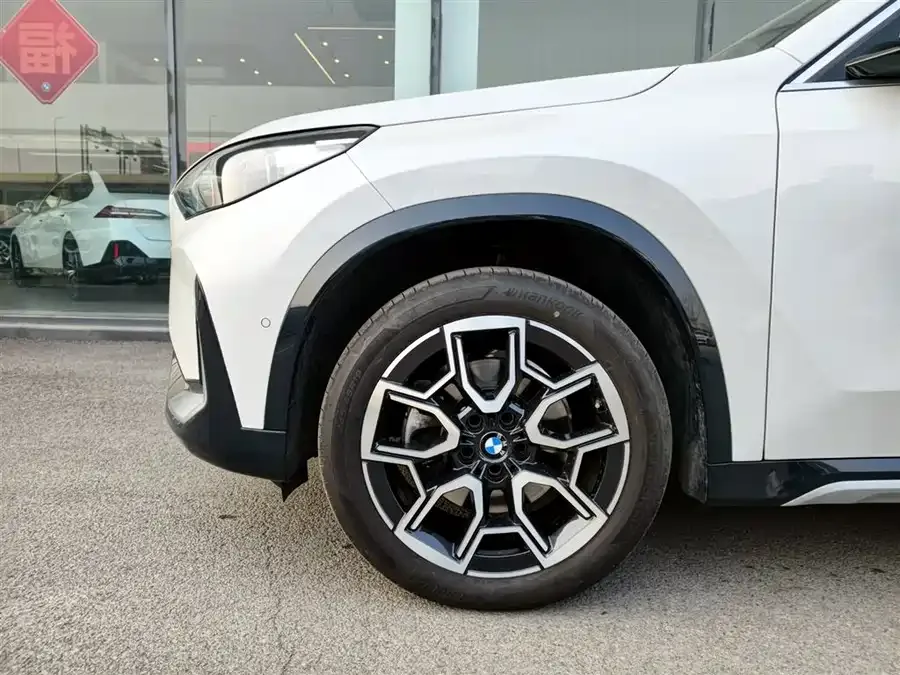 BMW X1 2025 sDrive25Li X Design Package 2025 — миниатюра 2
