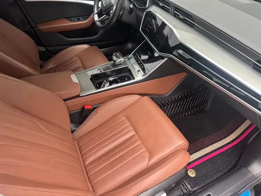 Audi A6L 2023 45 TFSI Premium Dynamic Model 2023 — миниатюра 3